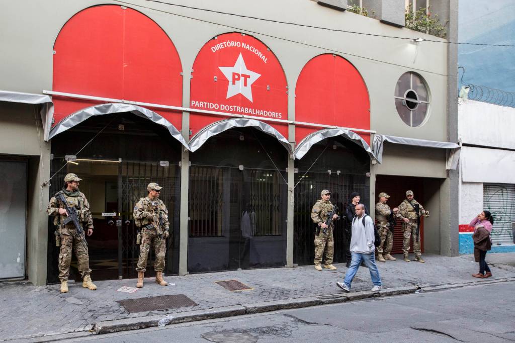 Polícia Federal realiza buscas na sede do PT em São Paulo