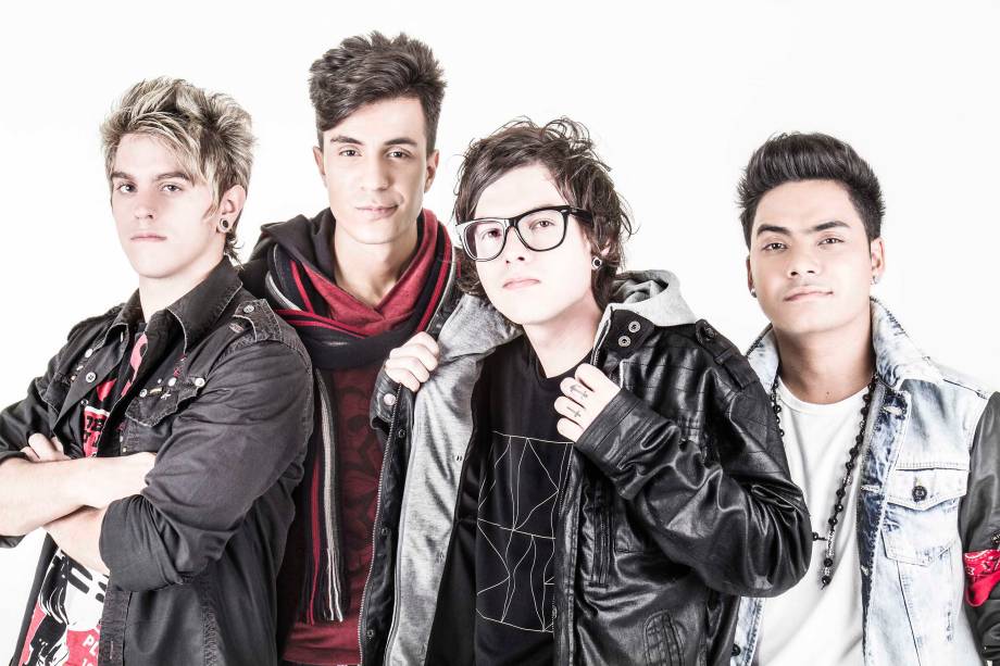 Restart: banda estreia nova turnê em 2013