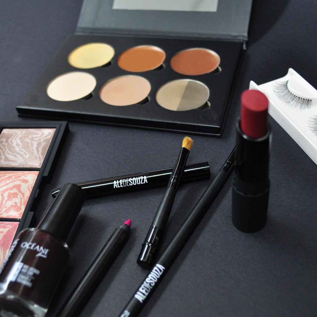 Itens que comp&otilde;e a cole&ccedil;&atilde;o c&aacute;psula de Ale de Souza