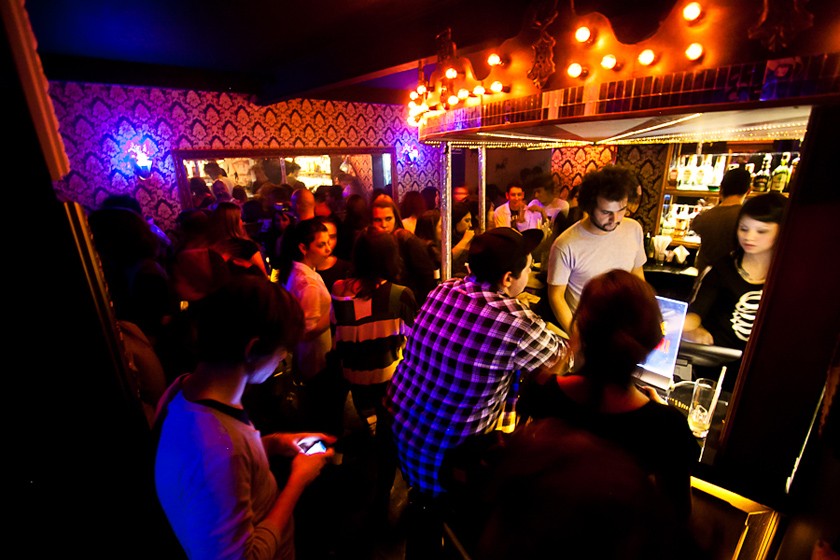 Funhouse: nova decoração recria o clima dos parques de diversão de Coney Island Funhouse: nova decoração recria o clima dos parques de diversão de Coney Island