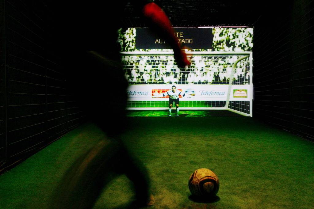 Teste de habilidade no Museu do Futebol