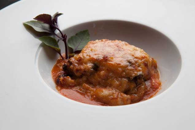A berinjela à parmigiana: uma das mais atraentes opções de entrada A berinjela à parmigiana: uma das mais atraentes opções de entrada