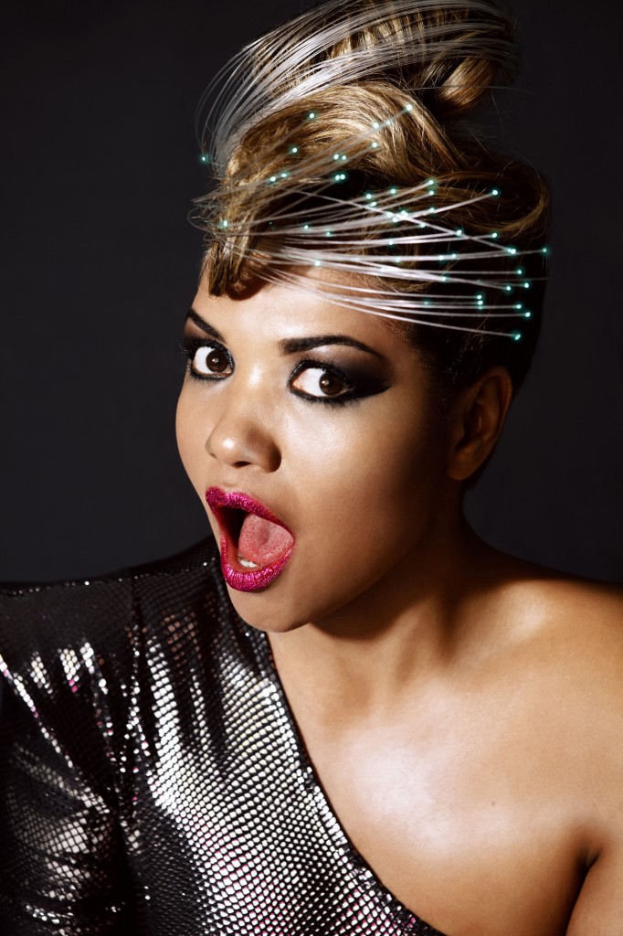 Gaby Amarantos: show com Wanessa em clube GLS