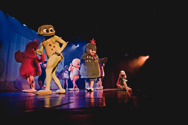 A protagonista e sua turma: a repetição da fórmula dos vídeos e DVDs hipnotiza a platéia A protagonista e sua turma: a repetição da fórmula dos vídeos e DVDs hipnotiza a platéia