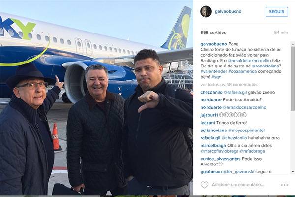 Após susto em avião, Galvão Bueno, Ronaldo e Arnaldo interrompem viagem para jogo da seleção