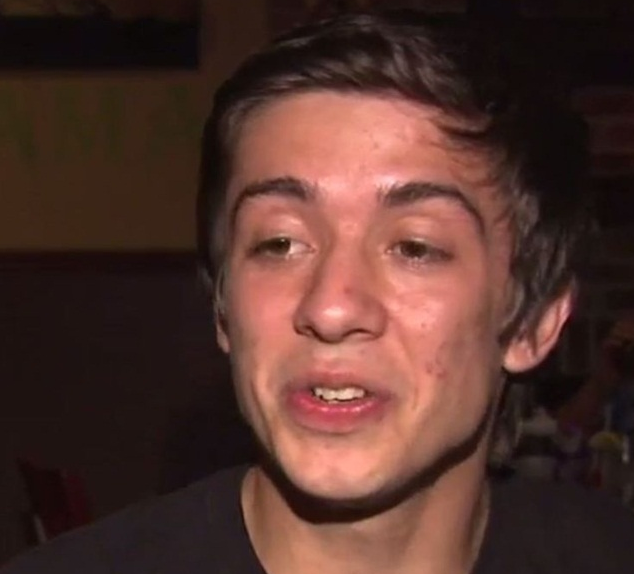 Garçom é surpreendido com gorjeta generosa em churrascaria