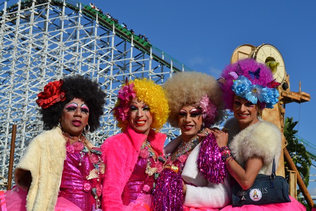 gay-day_hopi-hari.jpeg