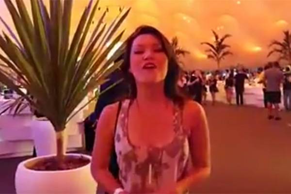 Apresentadora vai ao Rock in Rio para ver Nirvana e vira meme na internet