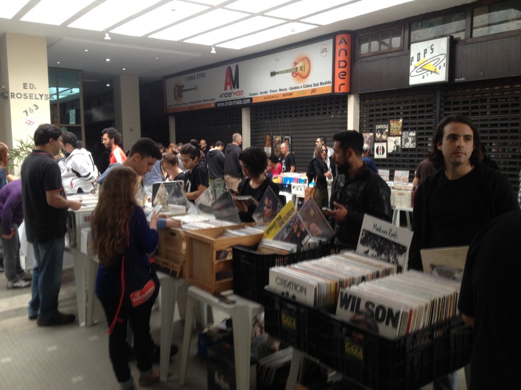 Feira de discos: hoje at&eacute; as 20h (Foto: Anderson Santiago)