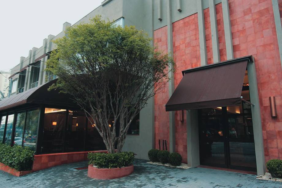 O valorizado ponto no número 60 da Avenida Cidade Jardim: a fachada do antigo bar foi preservada O valorizado ponto no número 60 da Avenida Cidade Jardim: a fachada do antigo bar foi preservada