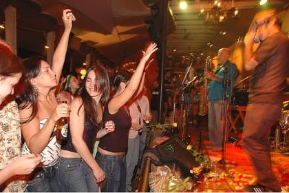 Grazie a Dio tem clima super agitado grazie-a-dio-ambiente.jpeg