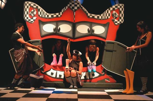 Guarda-roupa de Histórias: peças de vestuário ganham vida Guarda-roupa de Histórias: peças de vestuário ganham vida