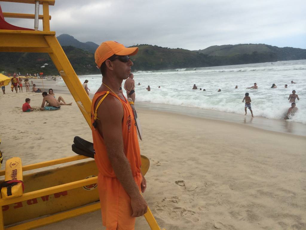 Efeito Medina dá mais trabalho para guarda-vidas em Maresias