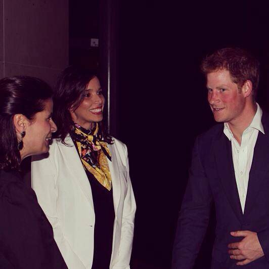 Após evento no Consulado, príncipe Harry janta no Skye