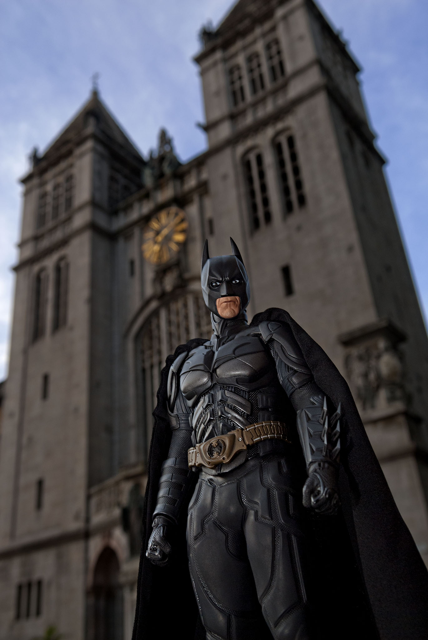 Batman também foi fotografado, "invadindo" o Mosteiro de São Bento