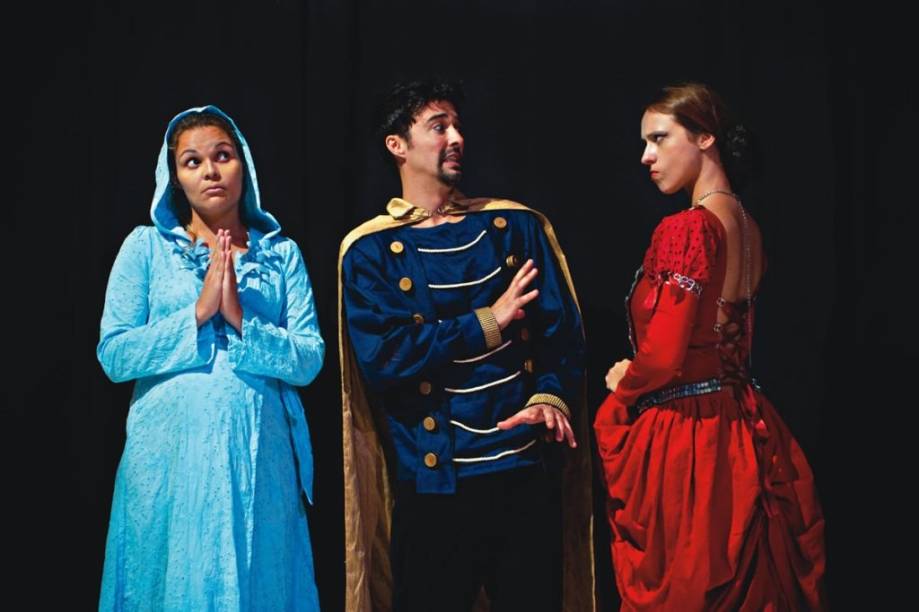 Juliana Balbino, Tiago Moraes e Gabi Cywinski estrelam a comédia Cheiro de Céu, de Mário Viana Juliana Balbino, Tiago Moraes e Gabi Cywinski estrelam a comédia Cheiro de Céu, de Mário Viana