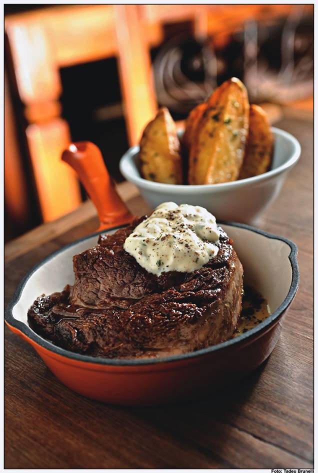 Ojo de bife com queijo de cabra boursin mais batata rústica Ojo de bife com queijo de cabra boursin mais batata rústica