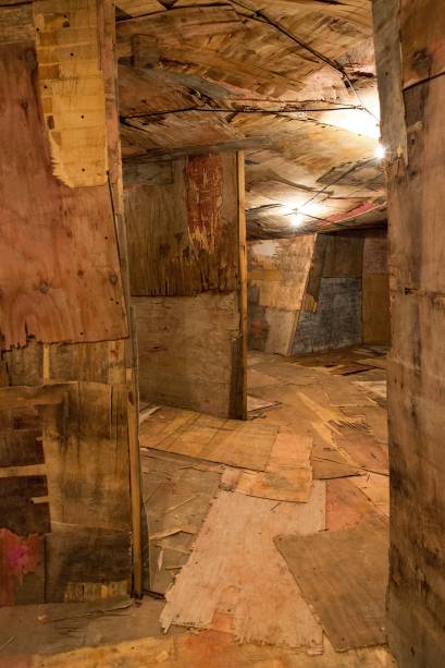 Os materiais variam dentro da instalação Os materiais variam dentro da instalação