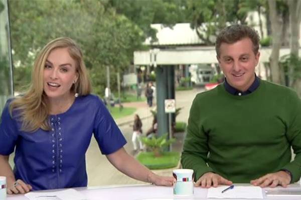 ‘Vídeo Show’ com Angélica e Huck rende beijo, ‘desmaio coletivo’ e piadas sobre a Record nas redes sociais