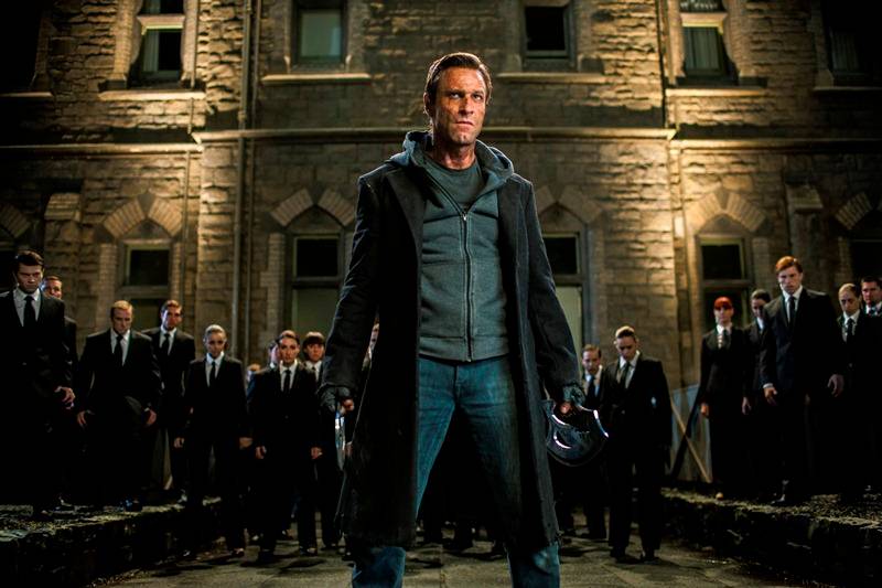 Cena do filme Frankenstein - Entre Anjos e Demônios