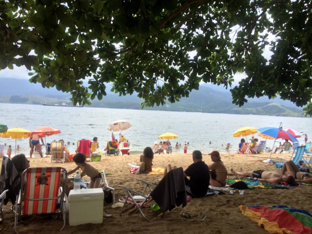 Quase 50% das praias do litoral paulista estão impróprias; saiba quais
