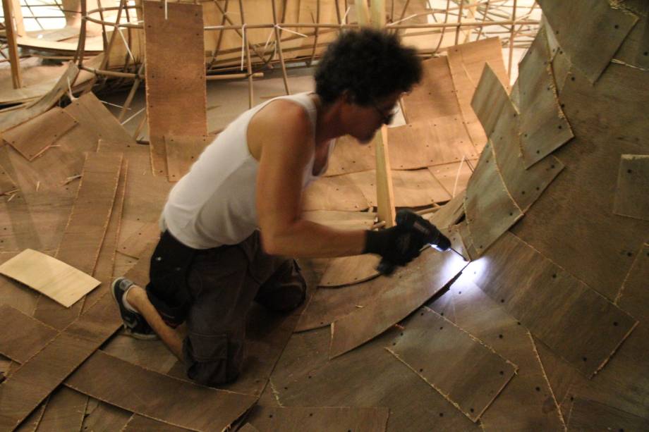 Mais de 200 mil parafusos foram utilizados Mais de 200 mil parafusos foram utilizados