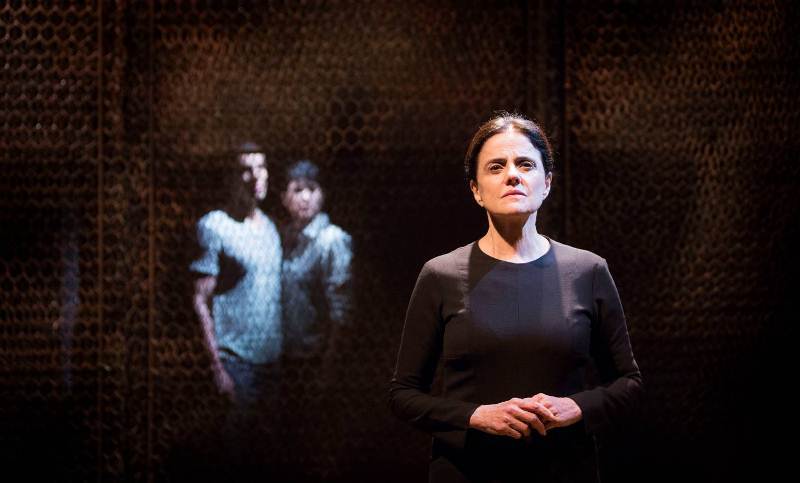 Marieta Severo interpreta Nawal Marwan, uma mulher de origem árabe Marieta Severo interpreta Nawal Marwan, uma mulher de origem árabe