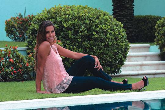 Jacqueline Rodrigues: musa de Mulheres Ricas