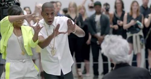 Jay Z faz performance em museu no vídeo de ‘Picasso Baby’