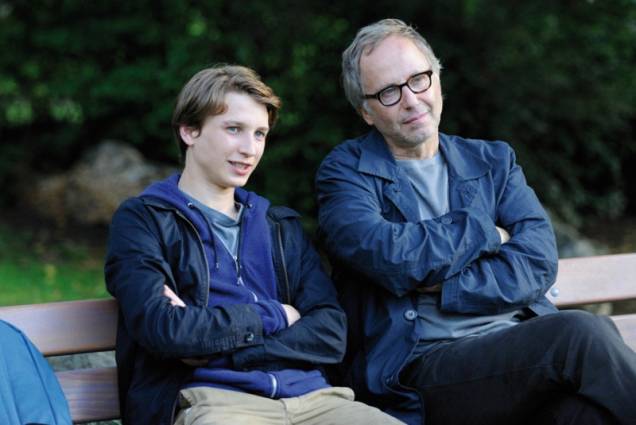 Dentro da Casa: a história que Claude cria para Germain se instaura entre as possibilidades do real e da ficção Dentro da Casa: a história que Claude cria para Germain se instaura entre as possibilidades do real e da ficção
