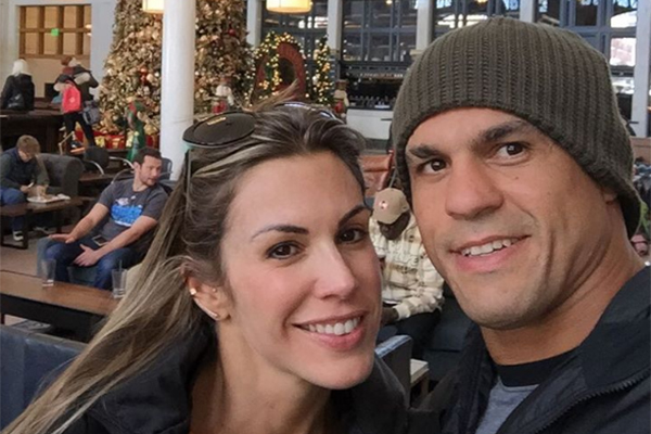 A filha de Joana Prado também mudou radicalmente o visual para apoiar Vitor Belfort