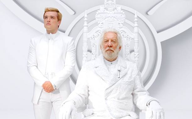 Donald Sutherland, no papel do presidente Coriolanus Snow, e Josh Hutcherson, como o jovem Peeta Mellark Donald Sutherland, no papel do presidente Coriolanus Snow, e Josh Hutcherson, como o jovem Peeta Mellark