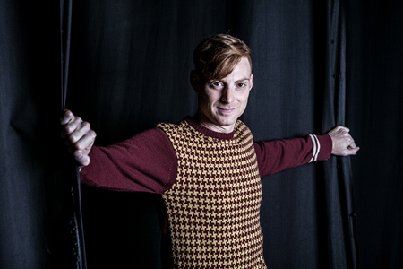 Juan Manuel Tellategui: argentino é estrela de musical gratuito