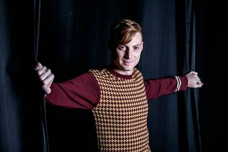 Juan Manuel Tellategui: argentino é estrela de musical gratuito