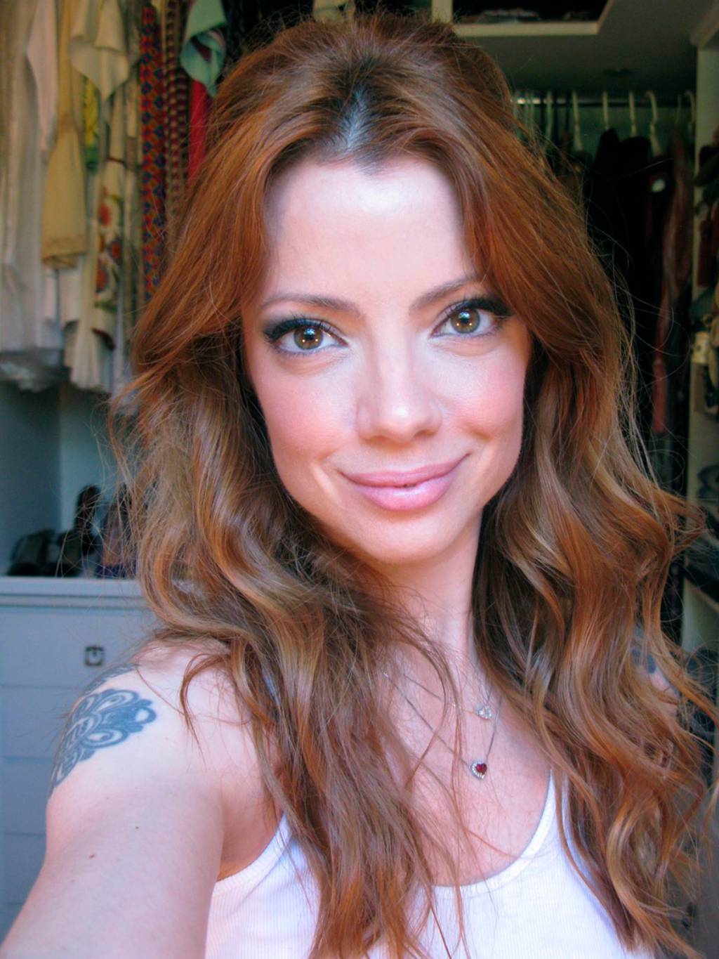 Julia Petit ensina a guardar maquiagem