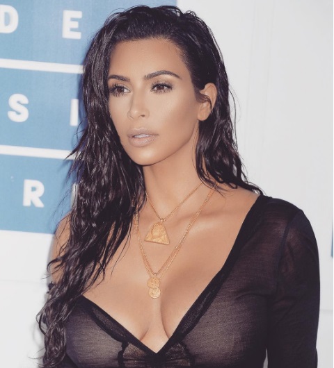 Kin Kardashian