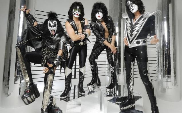 KISS KISS