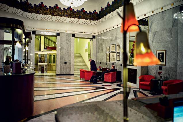 Varsóvia, capital da Polônia: predomínio do vazio Varsóvia, capital da Polônia: predomínio do vazio