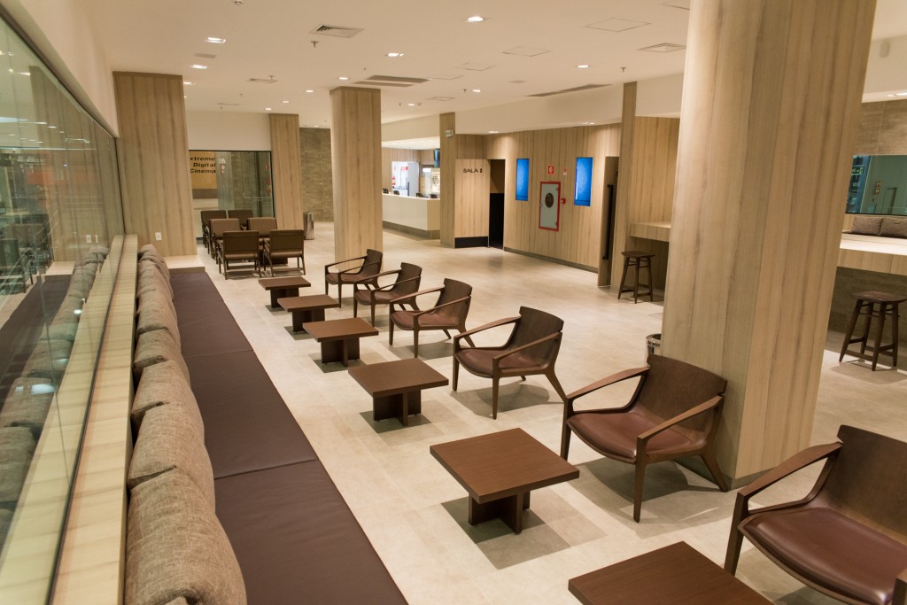 O confort&aacute;vel lounge tem card&aacute;pio comidinhas e bebidas diferenciadas