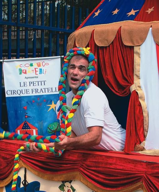 Kiko Caldas em Le Petit Cirque Fratelli Kiko Caldas em Le Petit Cirque Fratelli