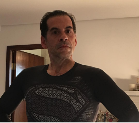 Mais magro, Leandro Hassum se irrita com críticas ao novo visual e desabafa no Instagram