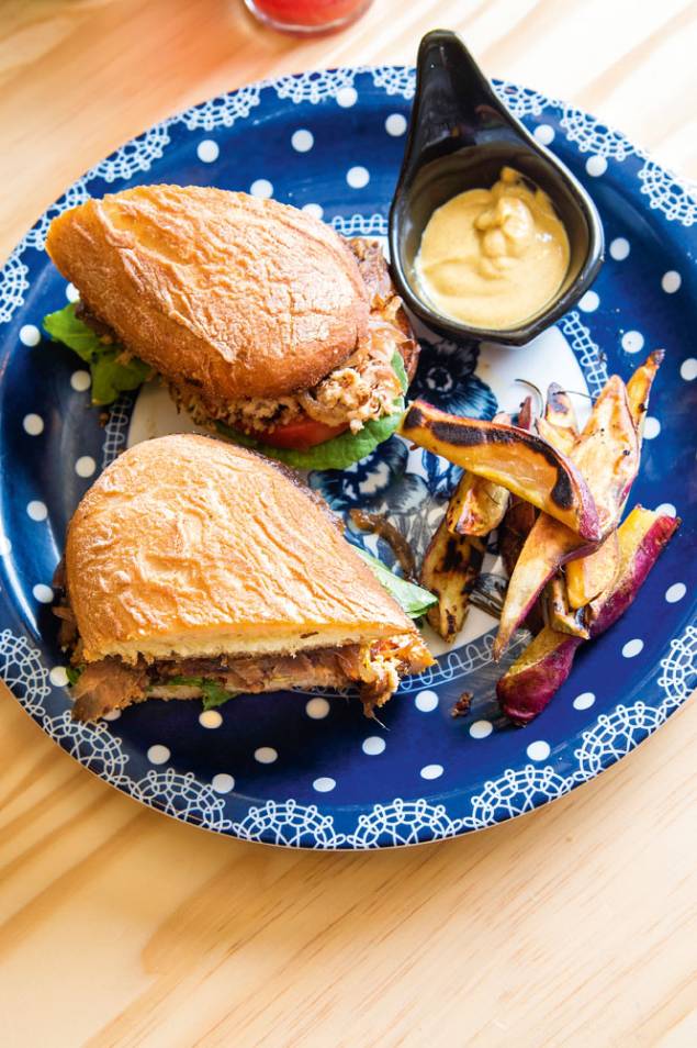 Sanduíche de pernil Sanduíche de pernil