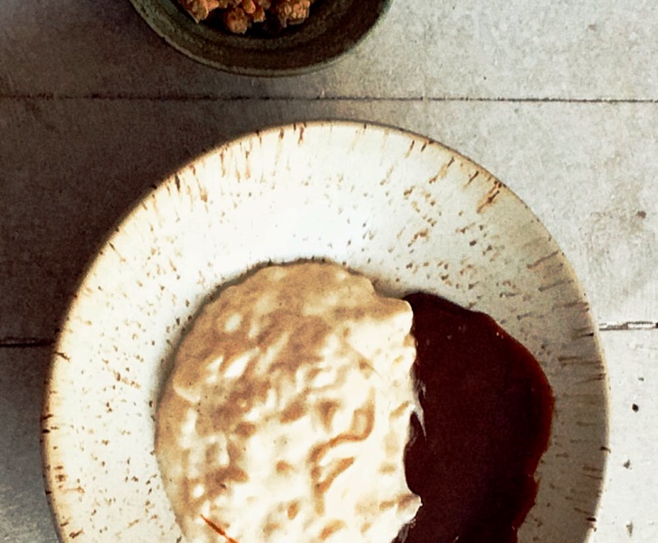 Na sobremesa: arroz doce com caramelo salgado e granola
