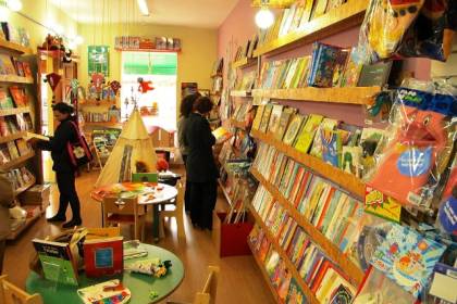 Livraria Panapaná livraria-panapana.jpeg