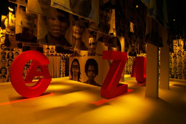 Exposição CAZUZA mostra sua cara: em cartaz no Museu da Língua Portuguesa Exposição CAZUZA mostra sua cara: em cartaz no Museu da Língua Portuguesa
