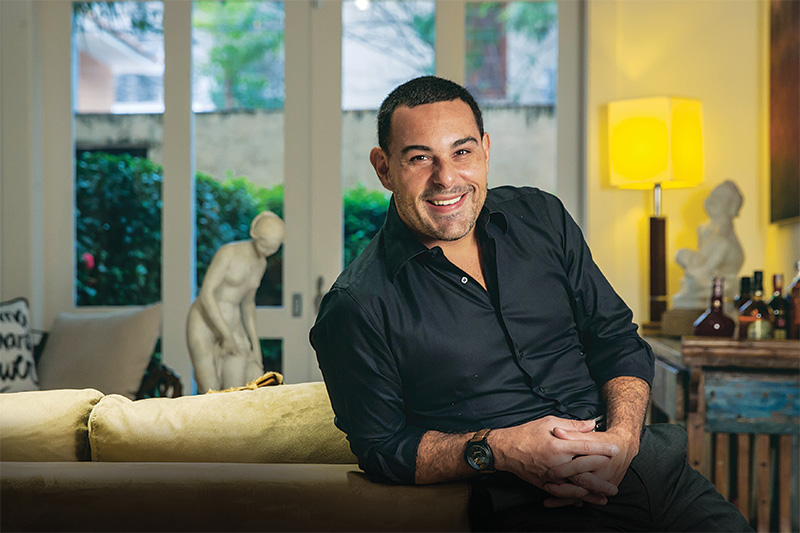 Marcelo Frisoni traz última turnê de Julio Iglesias ao Brasil