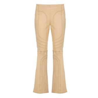 Calça flare de couro com recortes: passou de R$ 3 111,00 para R$ 2 488,80 Calça flare de couro com recortes: passou de R$ 3 111,00 para R$ 2 488,80