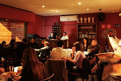 O salão principal: decoração sóbria O salão principal: decoração sóbria