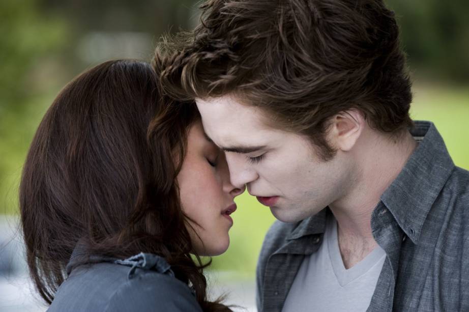 Lua Nova: Kristen Stewart e Robert Pattinson estrelam o romance Lua Nova: Kristen Stewart e Robert Pattinson estrelam o romance