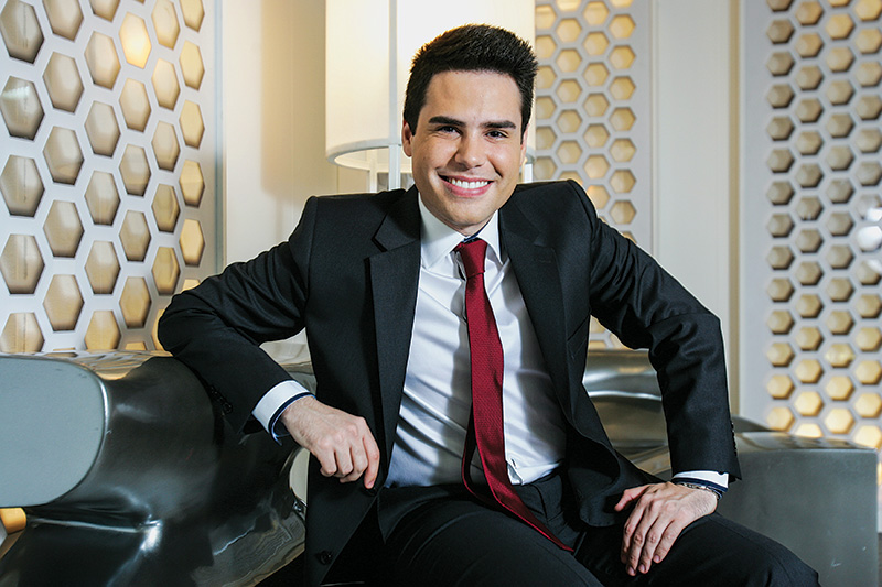 Luiz Bacci vai assinar com a Band